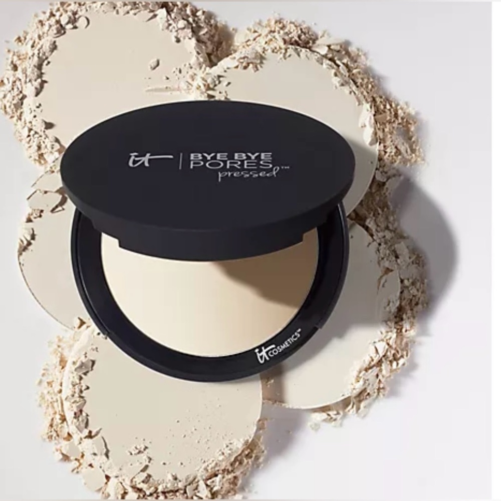 NEW Bye Bye Pores Airbrush Finish pressed powder color-( translucent)